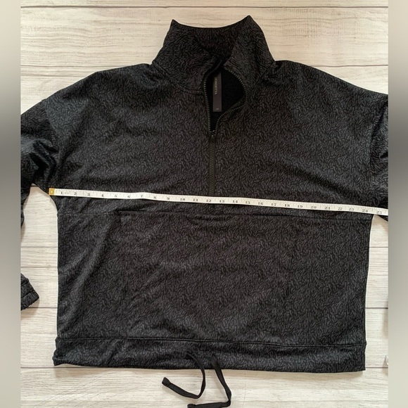 Mondetta Women’s Brushed Back 1/2 Zip Top in Black Pattern, Size Large - Picture 14 of 15